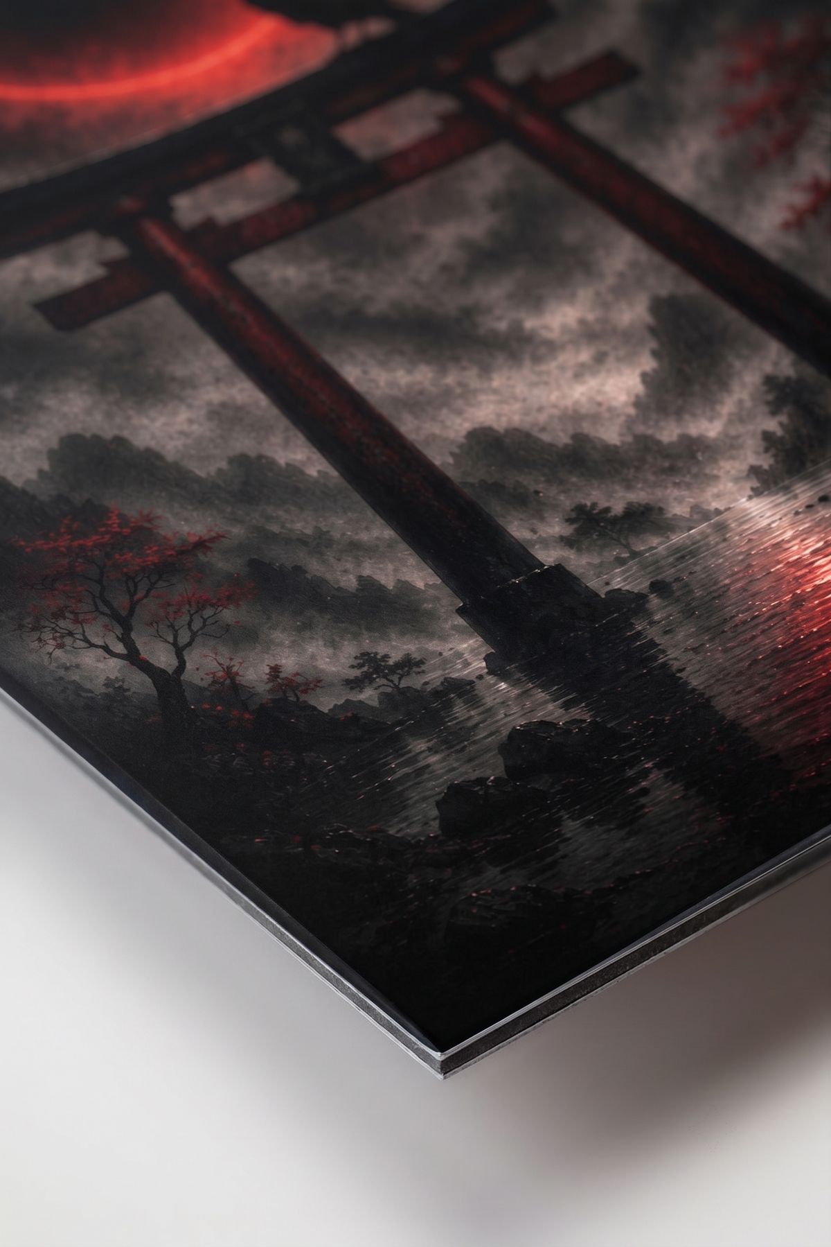 Torii-Tor bei Nacht mit Krähe | Blutmond auf Alu-Dibond